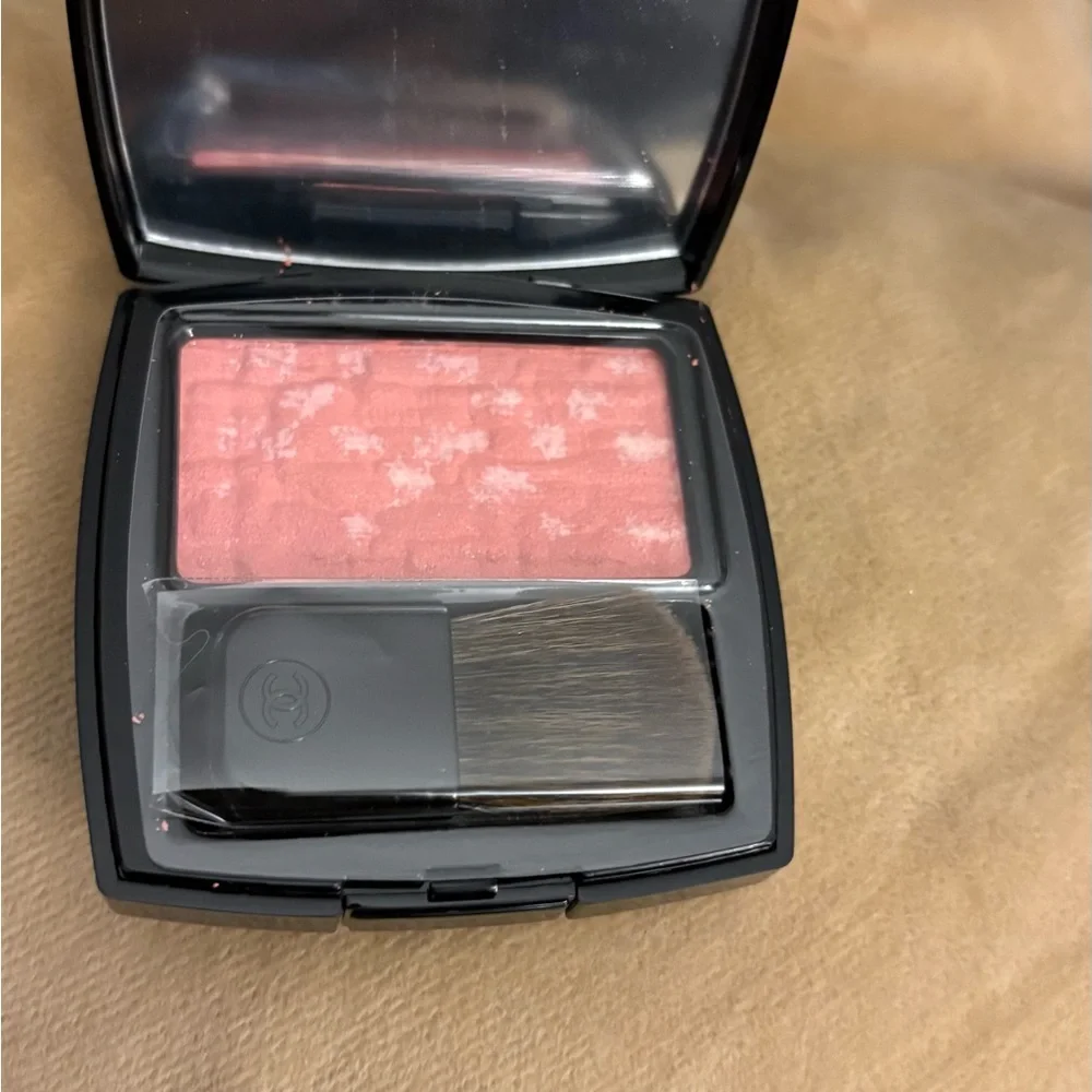 CHANEL Les Tissages Blush Duo in Black - Picture 2 of 4